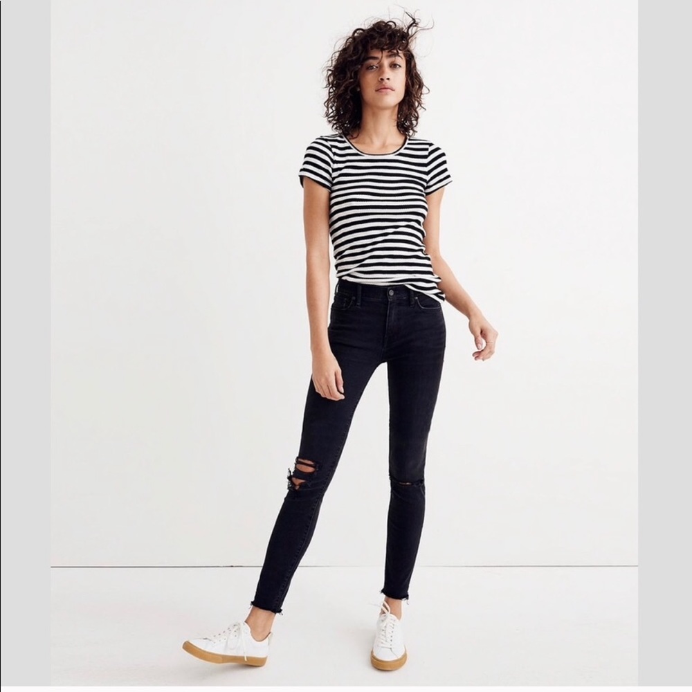 Skinny high rise Madewell black distressed jeans